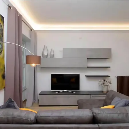Elite Roma Apartament E Suite 4*