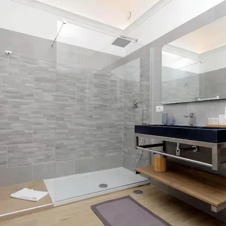 Gasthuis Elite Roma Apartament E Suite 4*